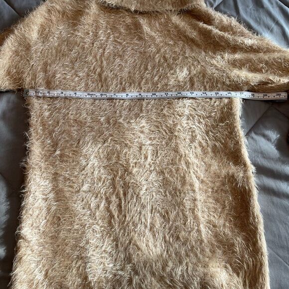 🎄Charlie Paige Furry Turtleneck Sweater - Picture 10 of 12